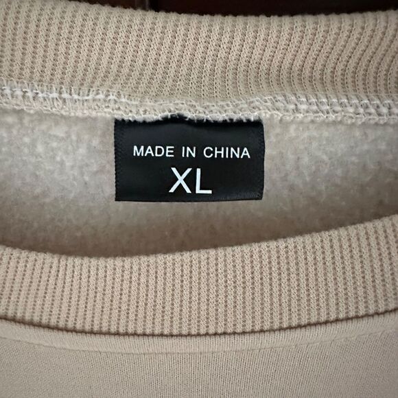 Gildan Ivory "It's Fine, I'm Fine .." cotton crew neck sweatshirt NWOT XL - Picture 3 of 10